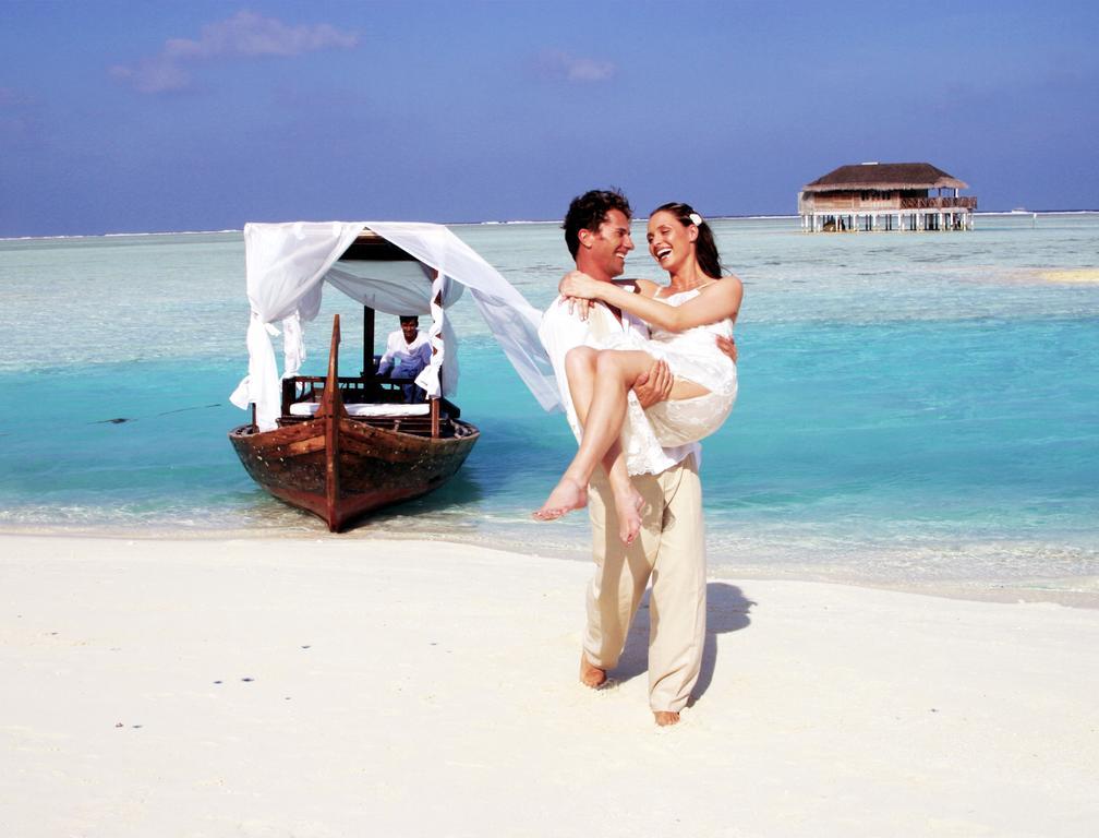 Medhufushi Island Resort Muli Exterior photo